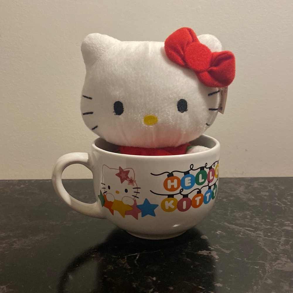 Hello Kitty Plush and Mug Set 2014